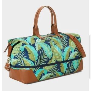 Stella and Dot Vacay Duffle Bag